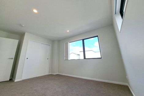 Photo of property in 42 Tukari Lane, Mangere Bridge, Auckland, 2022