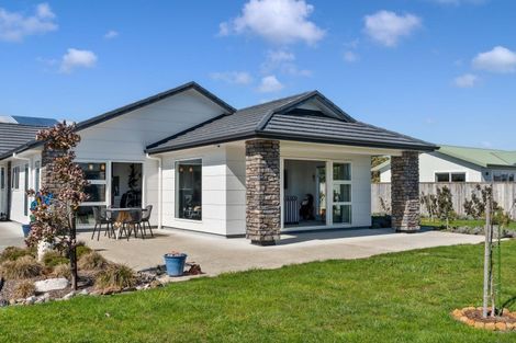 Photo of property in 13 Kea Court, Carterton, 5713