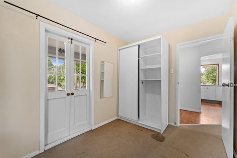 Photo of property in 2a Holiday Road, Stanmore Bay, Whangaparaoa, 0932