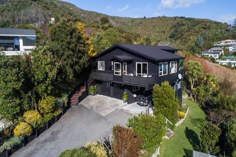 Photo of property in 9 Matai Place, Waikawa, Picton, 7220