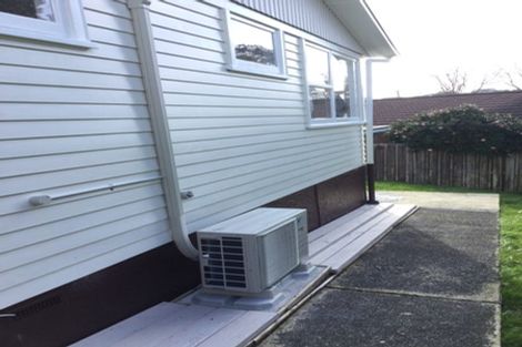 Photo of property in 2/25 Nutsey Avenue, Northcote, Auckland, 0627