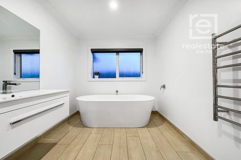 Photo of property in 8 Clonbunny Close, Rolleston, 7614