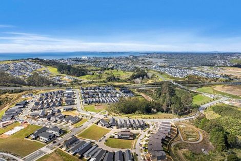 Photo of property in 47 Kikorangi Drive, Wainui, 0992