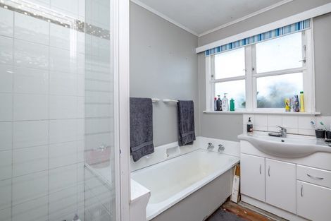 Photo of property in 2 Wavell Crescent, Lansdowne, Masterton, 5810