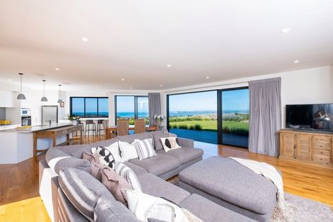 Photo of property in 199 Eskridge Drive, Eskdale, Napier, 4182