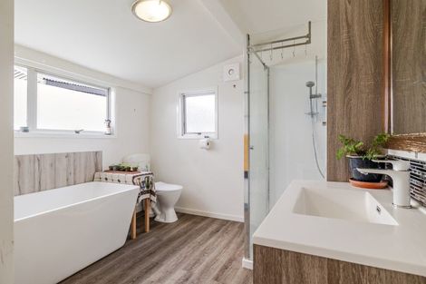 Photo of property in 1 Sedcole Street, Pahiatua, 4910