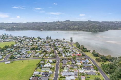 Photo of property in 70a Catherine Crescent, Whitianga, 3510