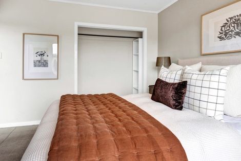 Photo of property in 117 Awanui Street, Merrilands, New Plymouth, 4312