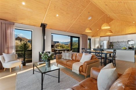 Photo of property in 9 Arran Lane, Jacks Point, Queenstown, 9371