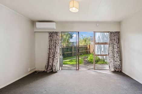 Photo of property in 2/31 Blease Street, New Lynn, Auckland, 0600