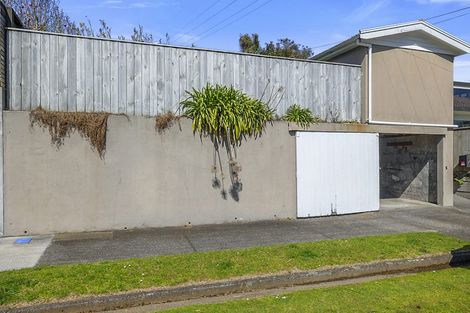 Photo of property in 11 Burns Street, Westown, New Plymouth, 4310