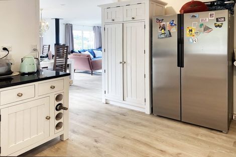 Photo of property in 39 Emlyn Place, Torbay, Auckland, 0630