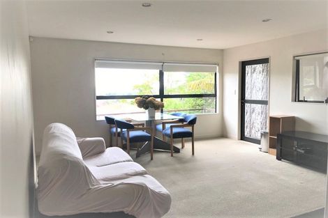 Photo of property in 943a East Coast Road, Torbay, Auckland, 0630