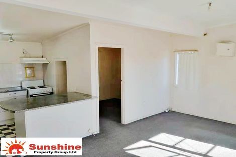 Photo of property in 1302b Dominion Road, Mount Roskill, Auckland, 1041