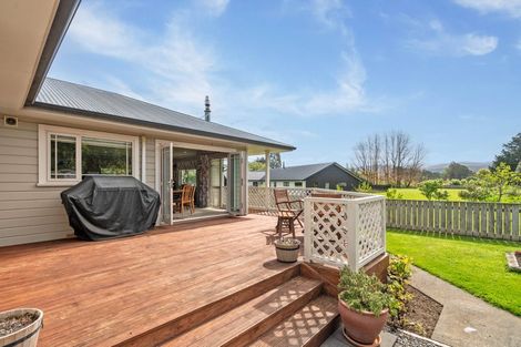 Photo of property in 12 Rexwood Estate, Carterton, 5713