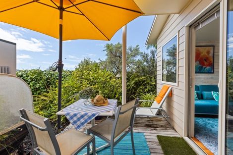 Photo of property in 17 Sykes Avenue, Hatfields Beach, Orewa, 0931