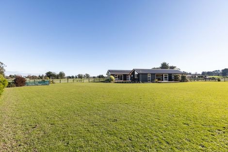 Photo of property in 18 Ashgrove Lane, Ashhurst, Palmerston North, 4470
