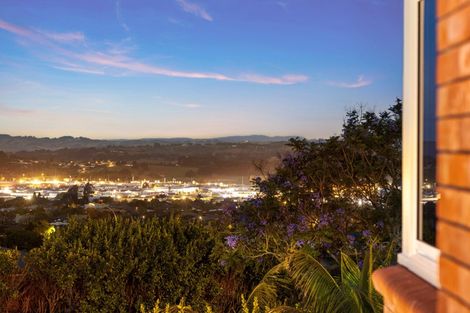 Photo of property in 4 Hamlet Place, Pukekohe, 2120