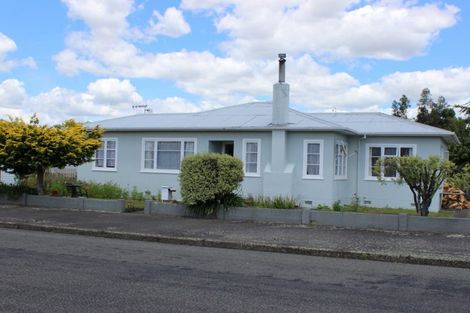 Photo of property in 5 Henderson Street, Dannevirke, 4930