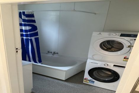 Photo of property in 215 Aro Street, Aro Valley, Wellington, 6021