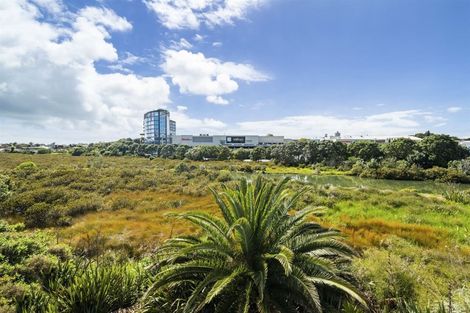 Photo of property in 7 Rangitoto Terrace, Milford, Auckland, 0620