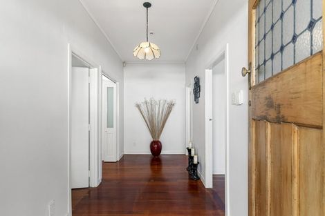 Photo of property in 16 Linwood Avenue, Mount Albert, Auckland, 1025