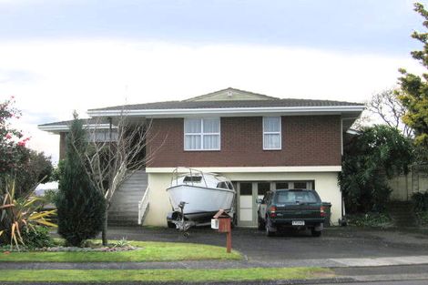 Photo of property in 6 Grassy Downs Place, St Andrews, Hamilton, 3200
