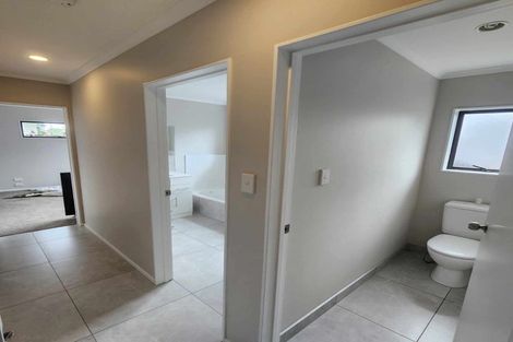 Photo of property in 86a Barrys Road, Glendene, Auckland, 0602