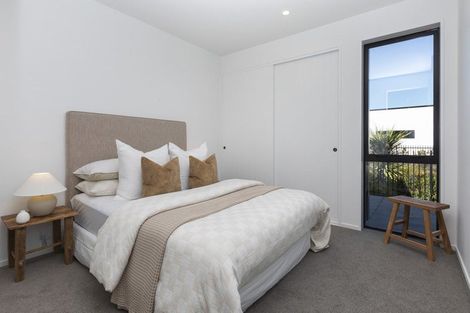 Photo of property in 160 Gardiners Road, Harewood, Christchurch, 8051