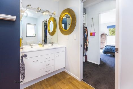 Photo of property in 7 Ormrod Grove, Riverstone Terraces, Upper Hutt, 5018