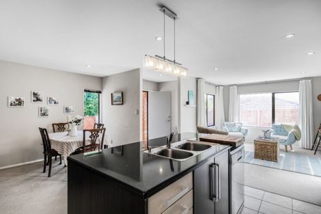 Photo of property in 86 Seabrook Avenue, New Lynn, Auckland, 0600