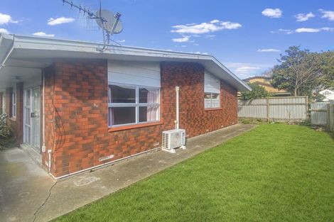 Photo of property in 5 Rolleston Street, Hokowhitu, Palmerston North, 4410