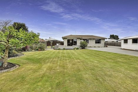 Photo of property in 10a Tamarisk Place, Parklands, Christchurch, 8083