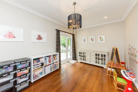 Photo of property in 412 Ruahine Street, Terrace End, Palmerston North, 4410