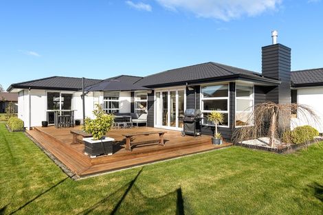 Photo of property in 6 Puketutu Grove, Motueka, 7120