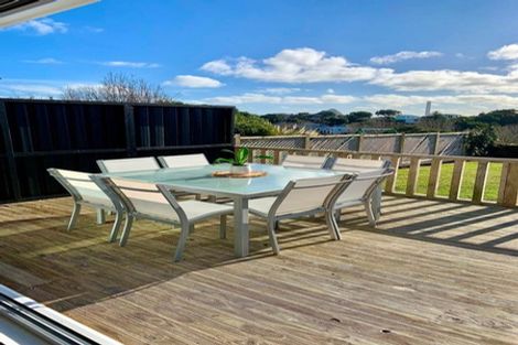 Photo of property in 44 Discovery Place, Marfell, New Plymouth, 4310