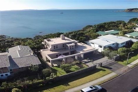 Photo of property in 102 Pacific Parade, Army Bay, Whangaparaoa, 0930