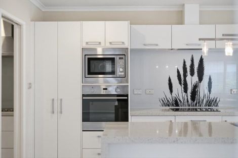 Photo of property in 82 Golden Sands Drive, Papamoa Beach, Papamoa, 3118