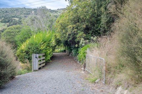 Photo of property in 200 Holmes Bay Valley Road, Pigeon Bay, 7583