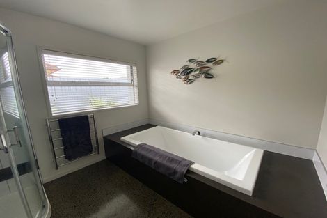 Photo of property in 5 Waiora Place, Pyes Pa, Tauranga, 3112