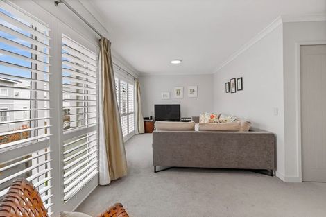 Photo of property in 16 Kensington Drive, Orewa, 0931