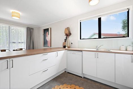 Photo of property in 17 Crawshaw Drive, Nawton, Hamilton, 3200