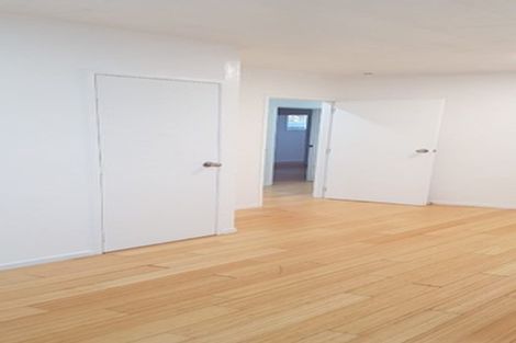 Photo of property in 19 Swallow Drive, Manurewa, Auckland, 2102