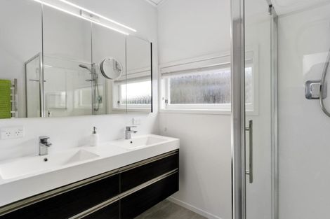 Photo of property in 18 Sutherland Road, Brookfield, Tauranga, 3110