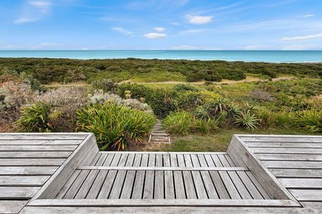 Photo of property in 111 Karaka Street, Castlecliff, Whanganui, 4501