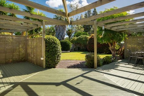 Photo of property in 17 Burnt Oak Drive, Pyes Pa, Tauranga, 3112