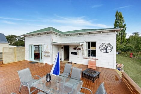 Photo of property in 29 Bruce Street, Hunterville, 4730