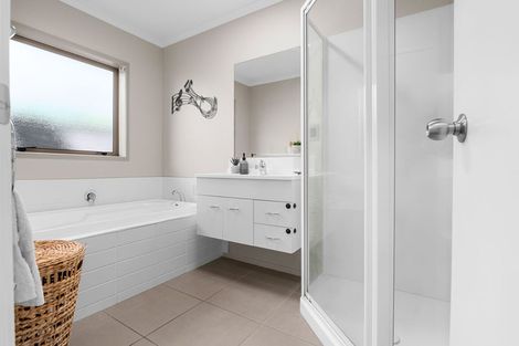 Photo of property in 9 Shalimar Place, Huntington, Hamilton, 3210