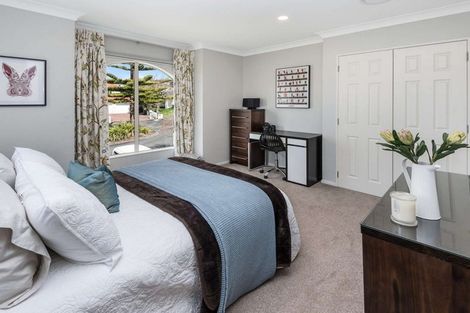 Photo of property in 5 Pintner Place, Somerville, Auckland, 2014