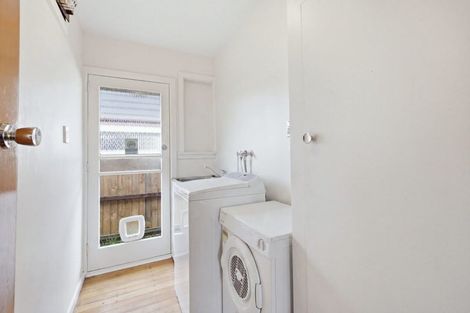 Photo of property in 2/102 Wainoni Road, Avondale, Christchurch, 8061